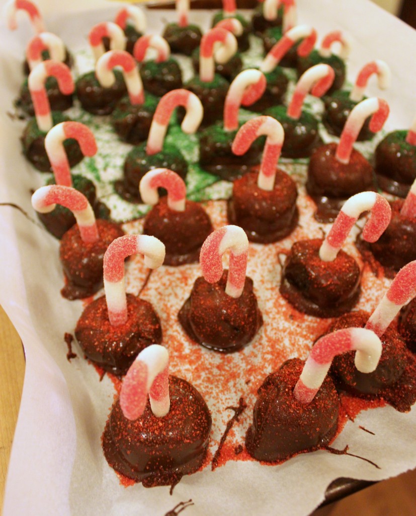 OREO Cookie Balls with cute candy canes #OREOCookieBalls #ad