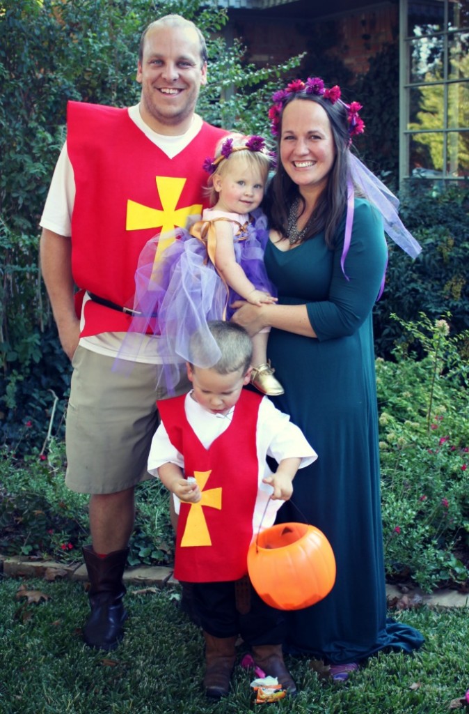 medieval themed family halloween costumes
