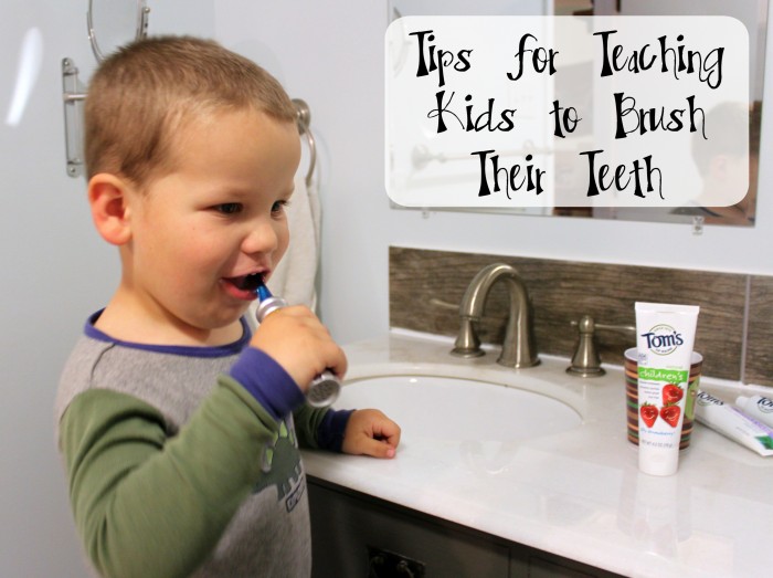 Easy Tips for Teaching Kids to Brush Their Teeth #natualgoodness #ad