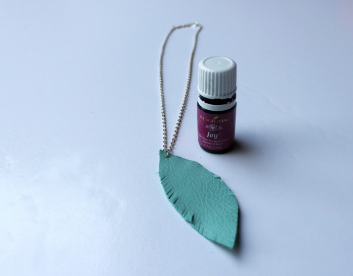 Make this lovely leather feather diffuser necklace