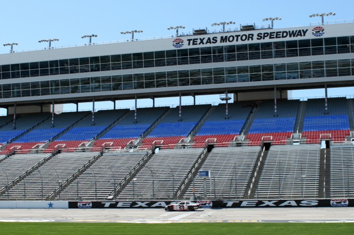 Experience NASCAR Racing - the perfect Father's Day gift